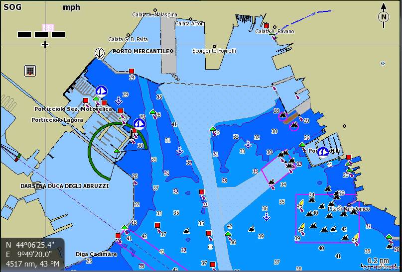 Ansteuerung von La Spezia/Ialien auf einer C-Map-Seekarte von Jeppesen für Lowrance, B&G und Simrad-Kartenplotter.