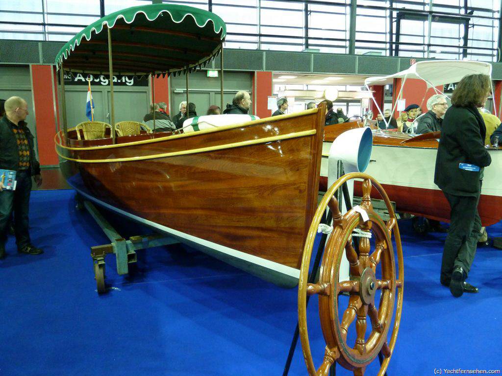 Auf der Messe für Boots-Refit Boatfit in Bremen werden viele alte Schätzchen gezeigt. Sie wurden liebevoll restauriert. Wie das geht, zeigt die Boatfit.  - by Yachtfernsehen.com