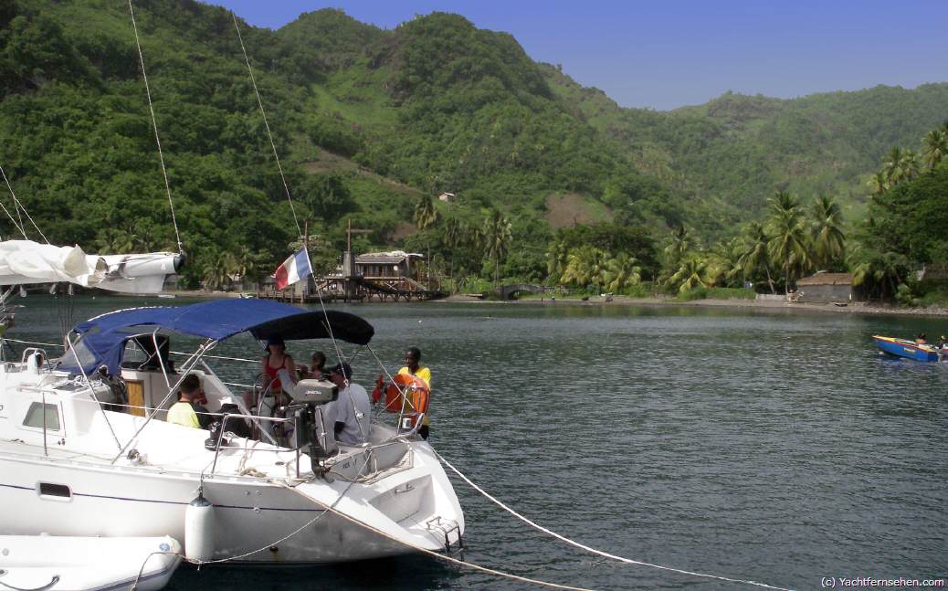 Wallilalu Bay, St. Vincent, Karibik. Hier wurde der "Fluch der Karibik" mit Johnny Depp gedreht - unter anderem die Eröffnungsszene. - by Yachtfernsehen.com
