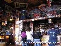 Hier gibt es den besten Gin Tonic zwischen Europa und Amerika - im Peter Café Sport in Horta auf Faial/Azoren.