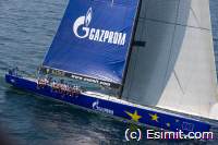 Esimit Europa 2 mit Skipper Jochen Schümann.