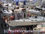 Bei der Wassersportmesse hanseboot in Hamburg werden im Herbst bereits die ersten Yacht-Premieren für die kommende Saison präsentiert.