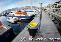 Die Seabin V5 Hybrid filtert als sogenannter schwimmender Skimmer (Dreckabscheider) das Hafenwasser. (c) The Seabin Project